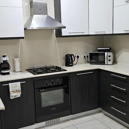 Large Apartment In Marsascala. Sleeps 6 마르사스칼라 외부 사진